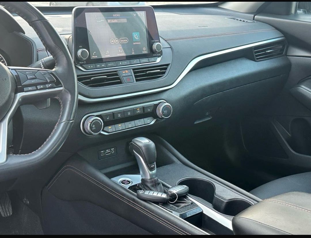 Car Image 2021 NISSAN ALTIMA SR