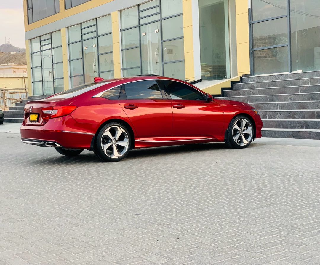 Car Image 2019 HONDA ACCORD TOURING