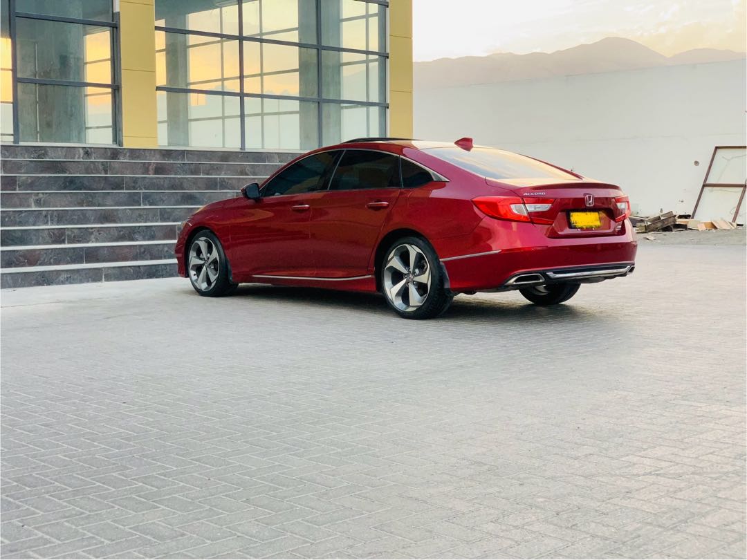 Car Image 2019 HONDA ACCORD TOURING