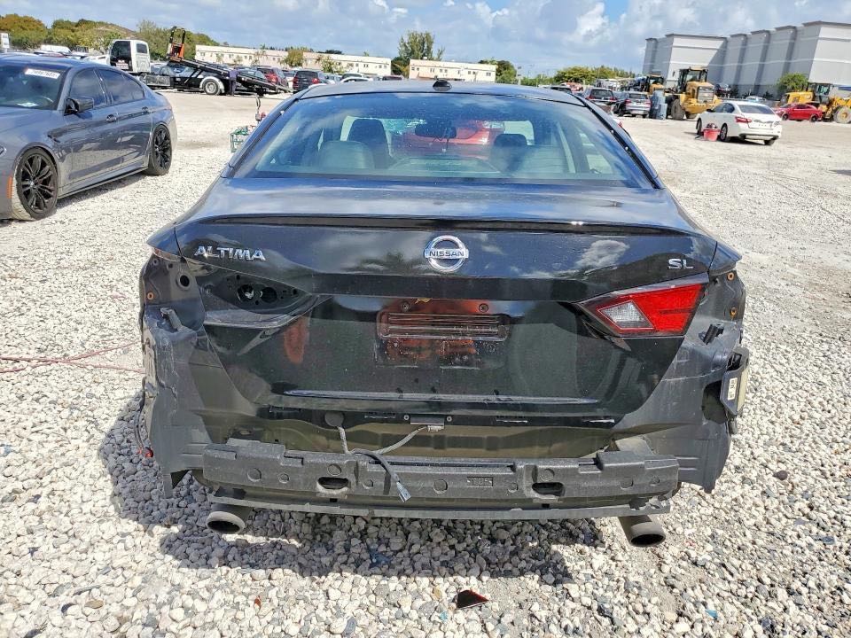 Car Image 2019 NISSAN ALTIMA
