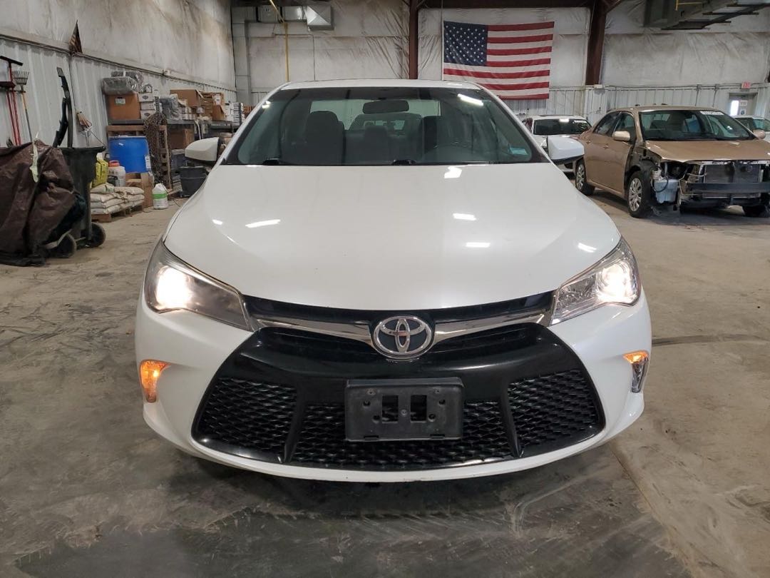 Car Image 2017 TOYOTA CAMRY