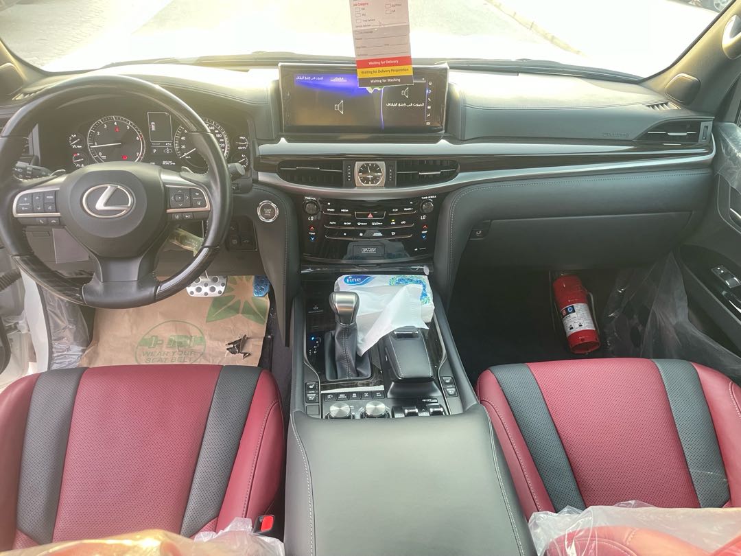 Car Image 2018 LEXUS LX 570