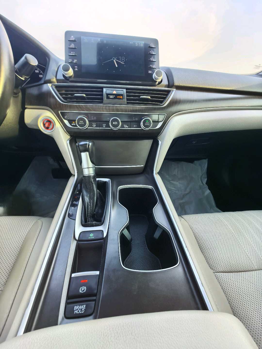 Car Image 2018 HONDA ACCORD EXL