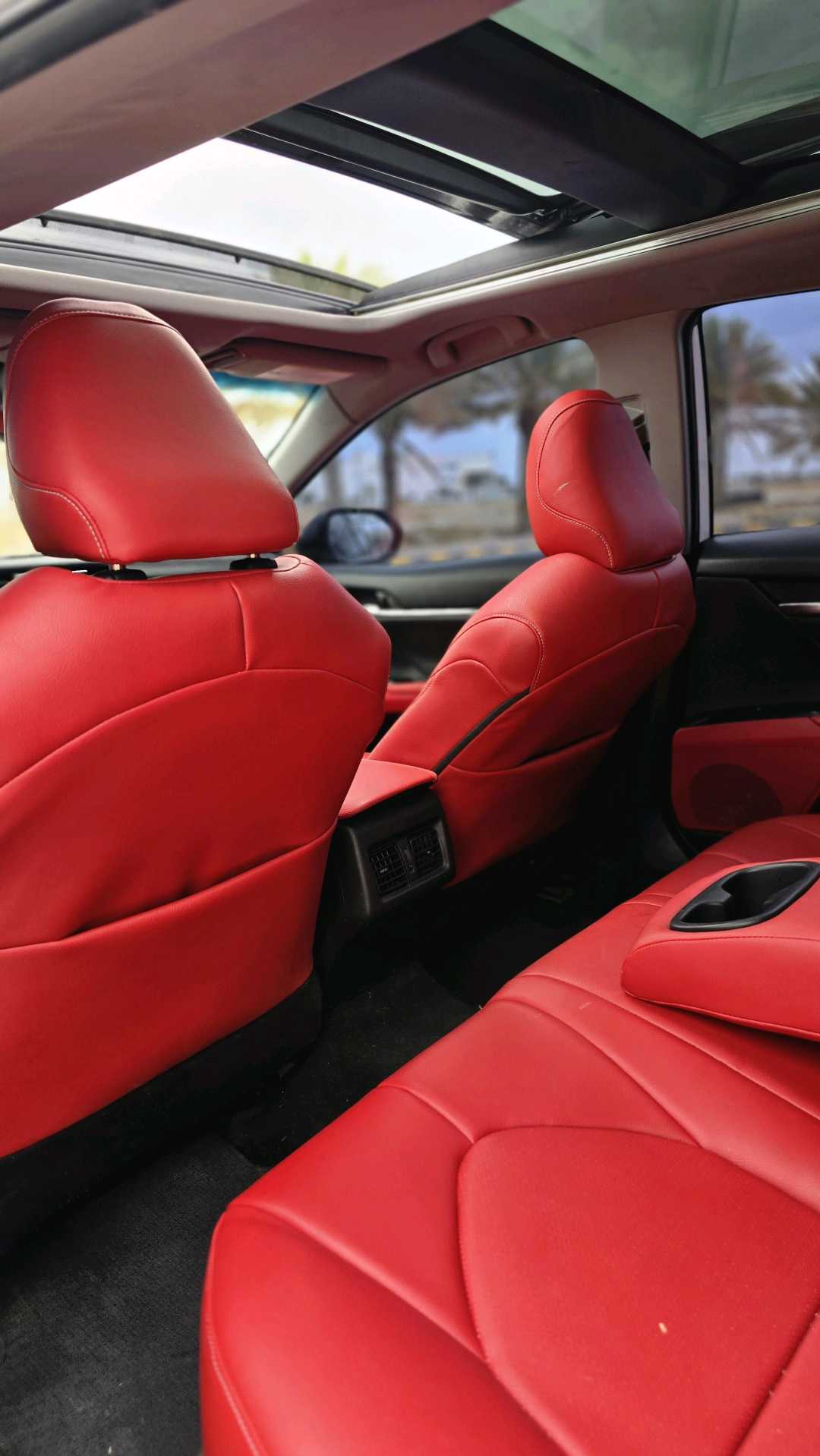 Car Image 2019 TOYOTA CAMRY XSE