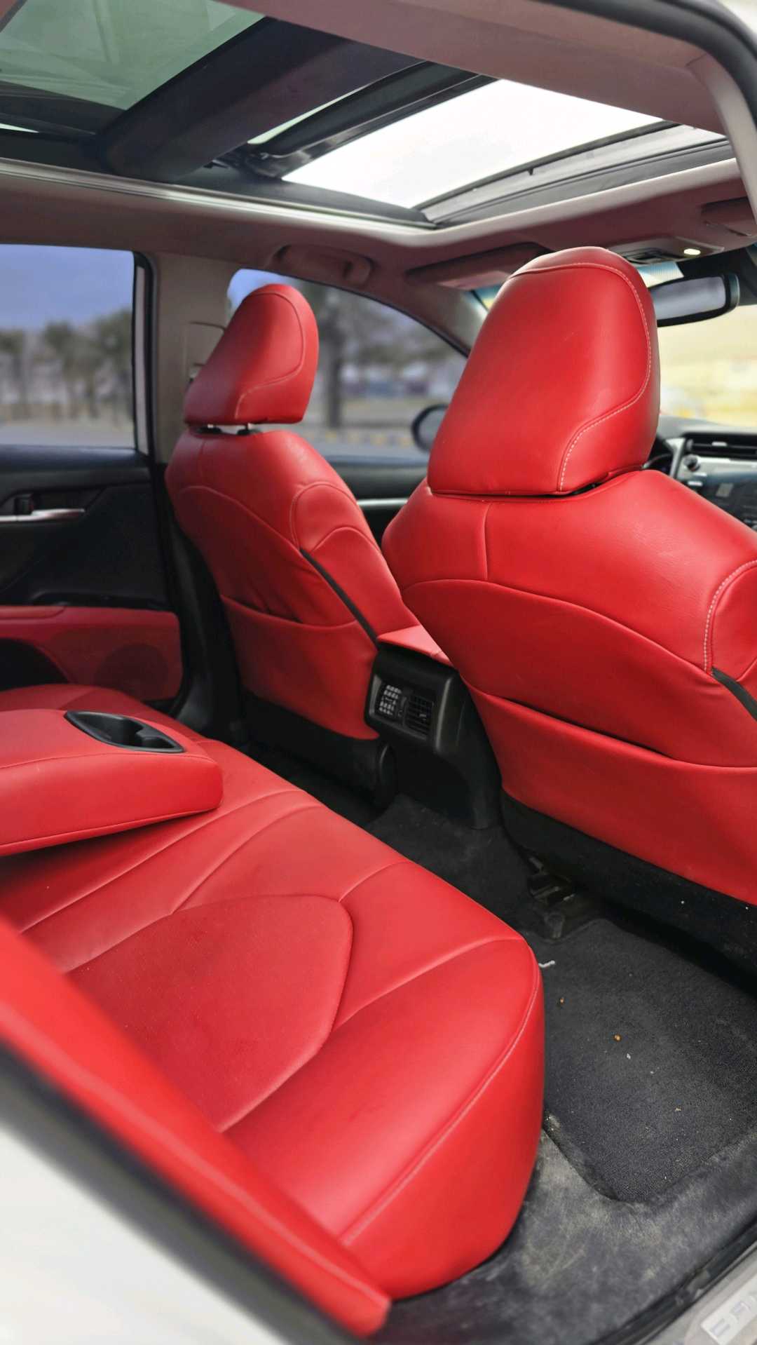 Car Image 2019 TOYOTA CAMRY XSE