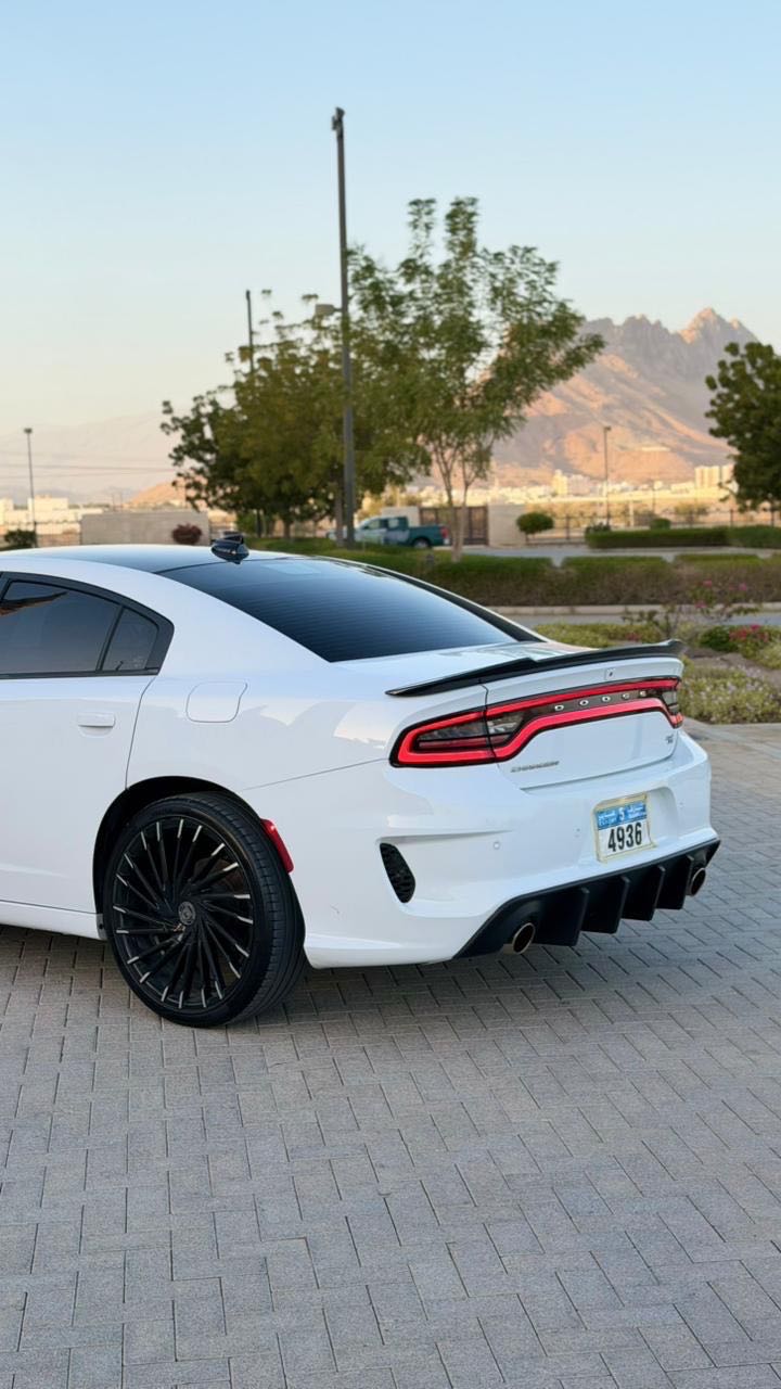 Car Image 2018 DODGE CHARGER R/T