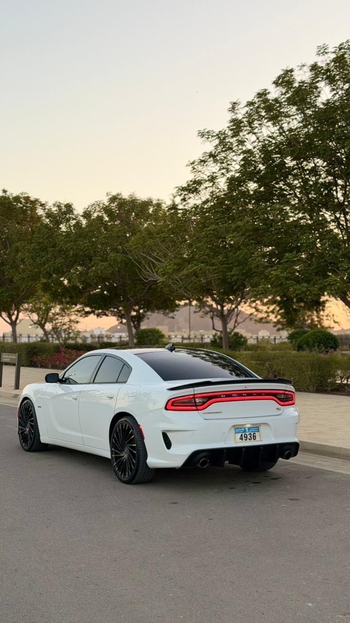 Car Image 2018 DODGE CHARGER R/T