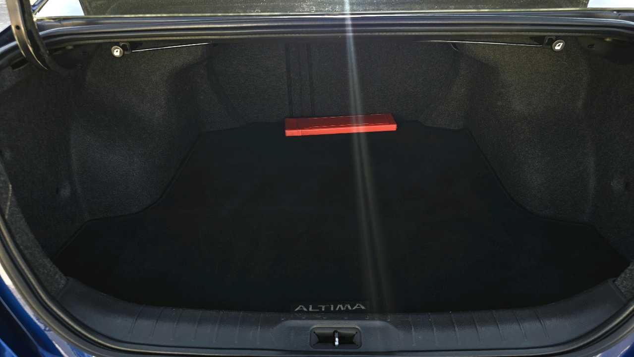 Car Image 2021 NISSAN ALTIMA SV