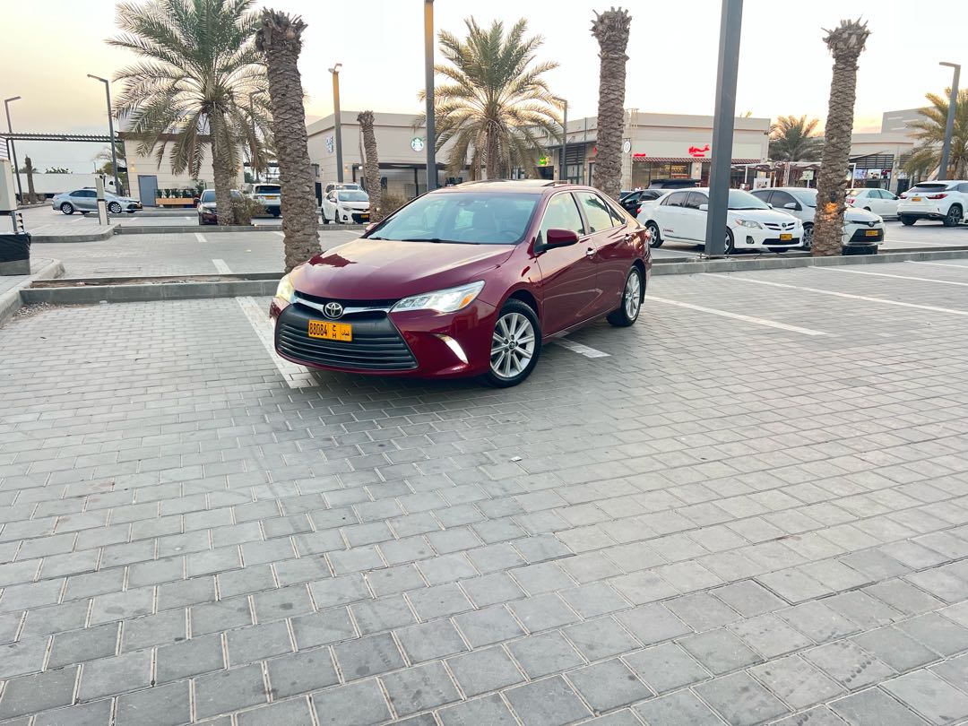 Car Image 2017 TOYOTA CAMRY XLE