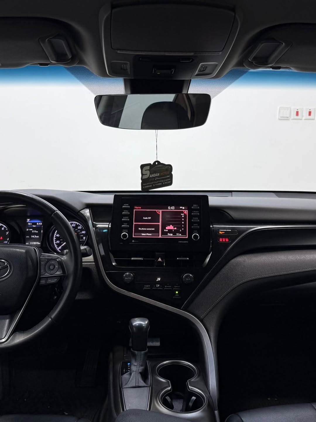 Car Image 2021 TOYOTA CAMRY SE