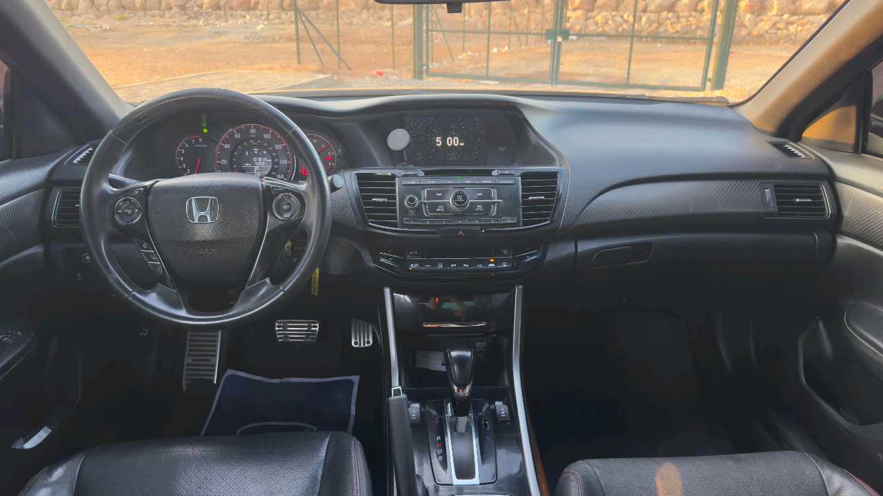 Car Image 2017 HONDA ACCORD SPORT