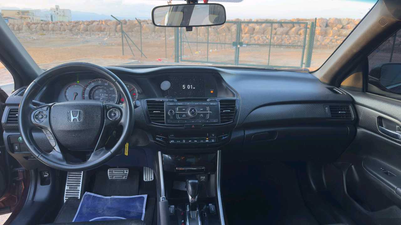 Car Image 2017 HONDA ACCORD SPORT
