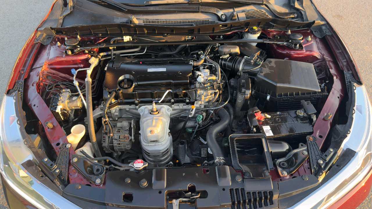 Car Image 2017 HONDA ACCORD SPORT