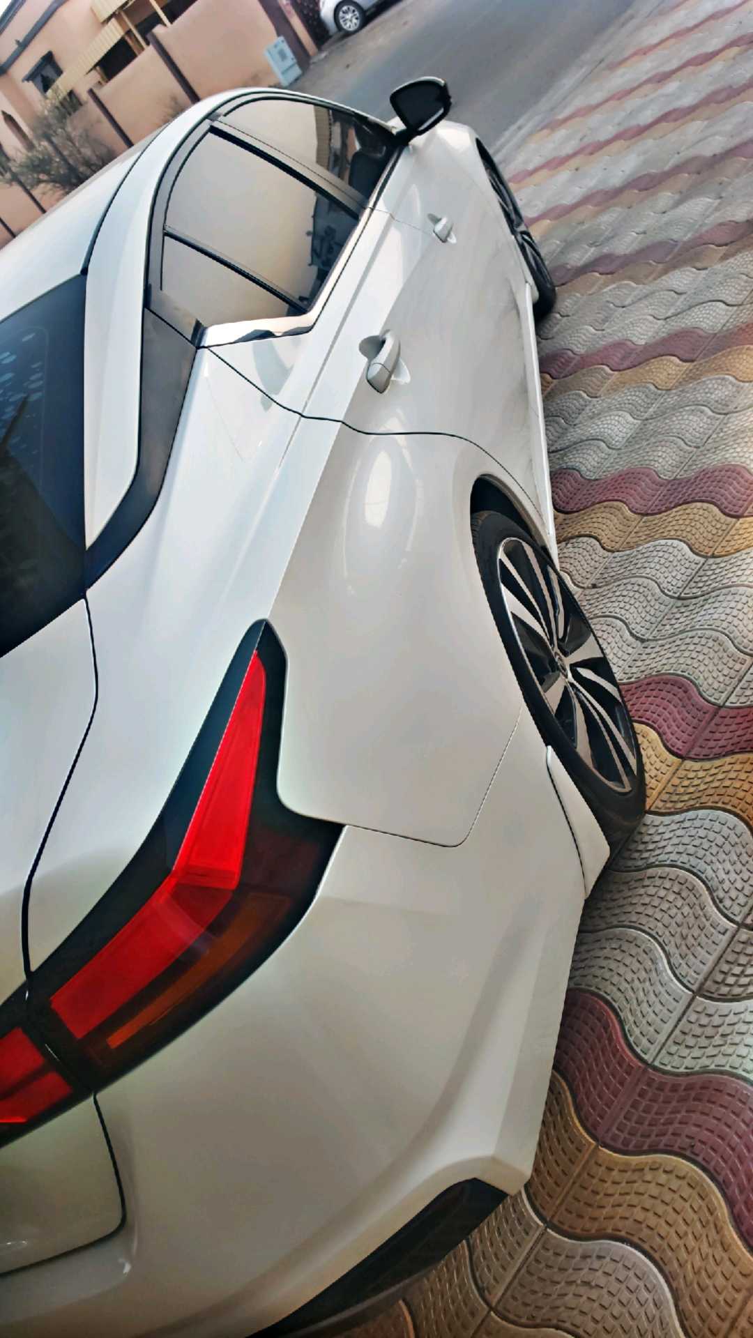 Car Image 2019 NISSAN ALTIMA SR