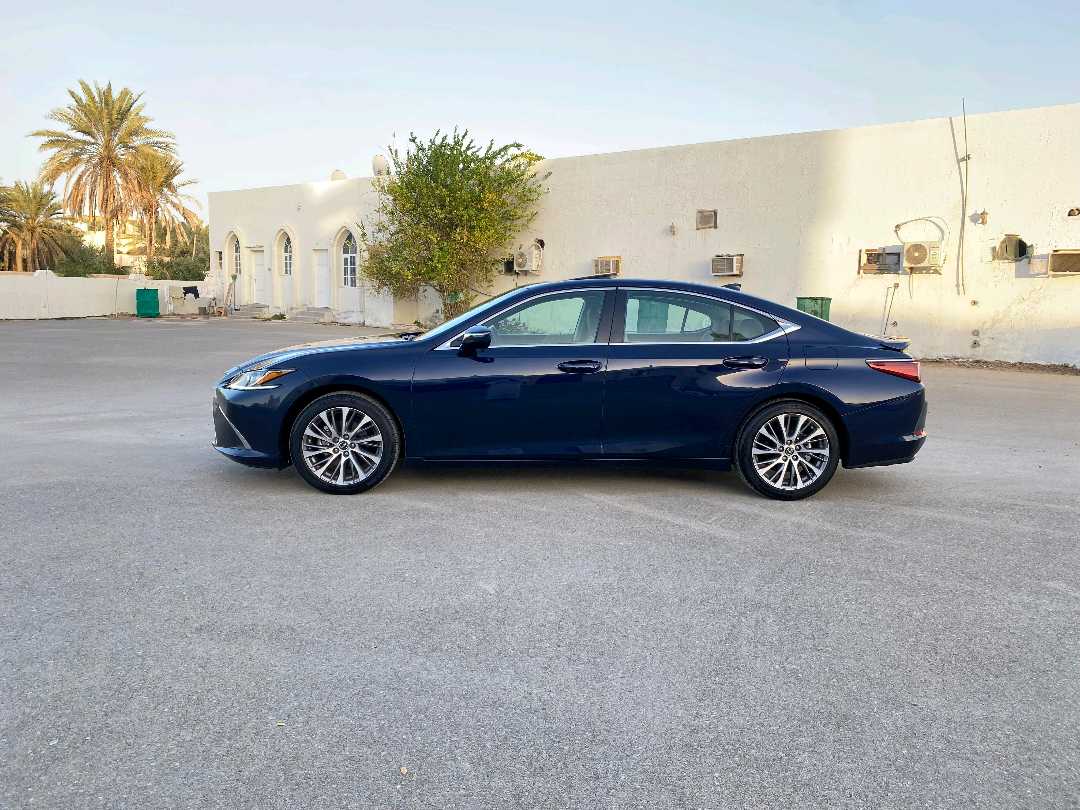 Car Image 2019 LEXUS ES 350