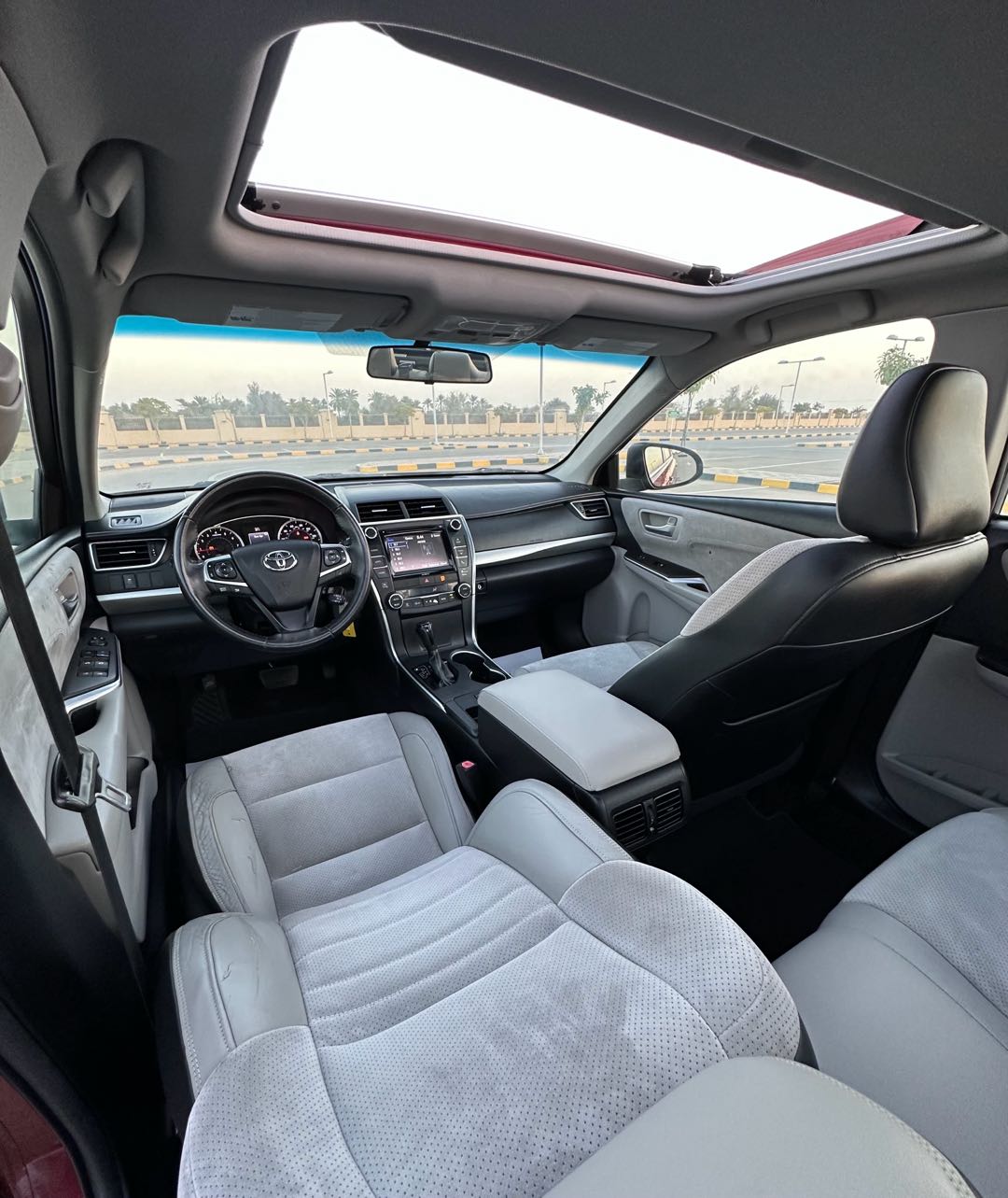 Car Image 2017 TOYOTA CAMRY XSE