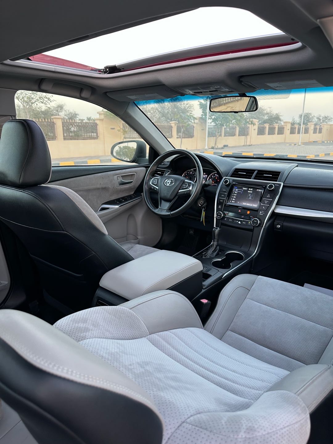 Car Image 2017 TOYOTA CAMRY XSE