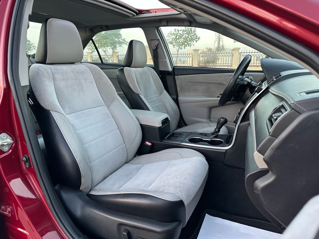 Car Image 2017 TOYOTA CAMRY XSE