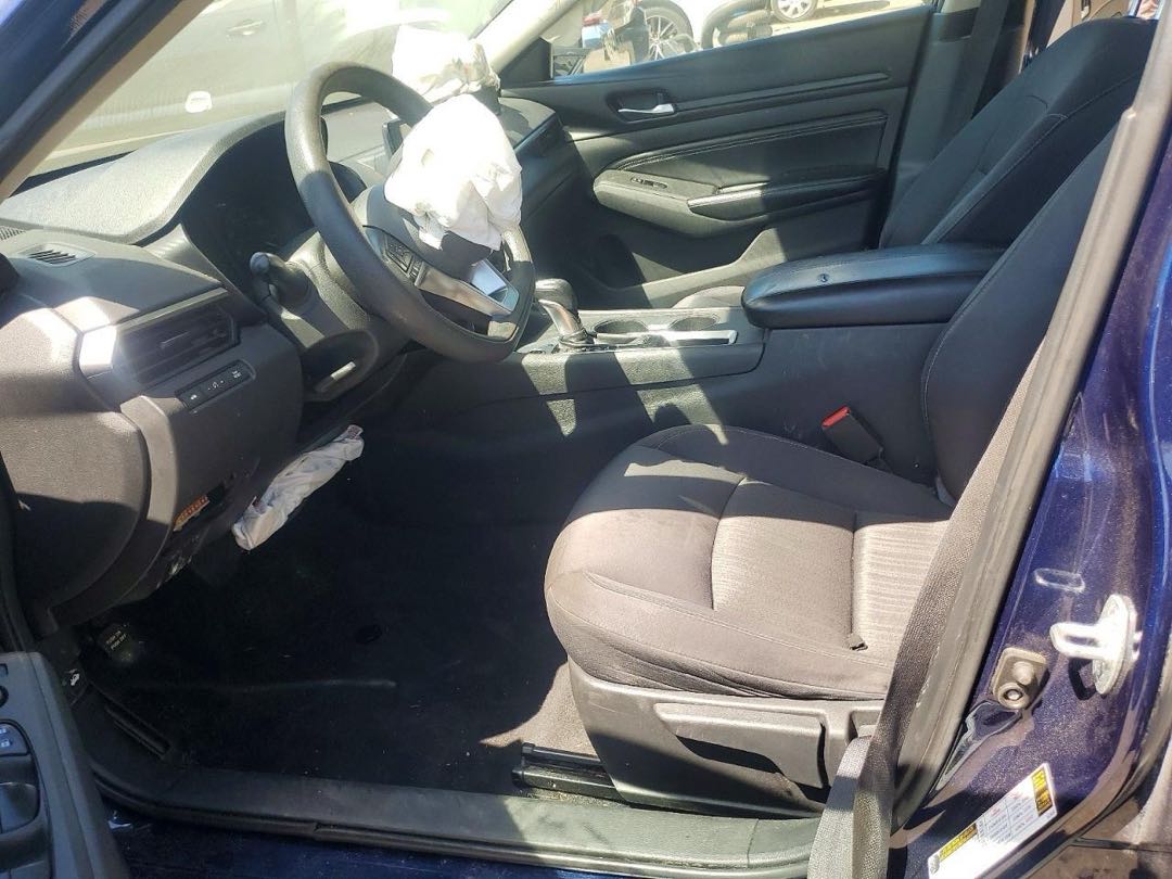 Car Image 2021 NISSAN ALTIMA