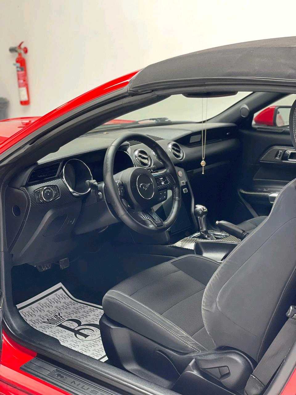 FORD MUSTANG 2017