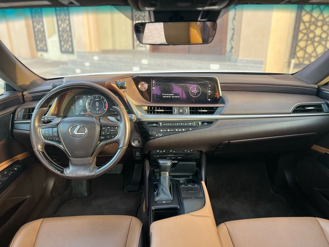 Car Image 2020 LEXUS ES 350
