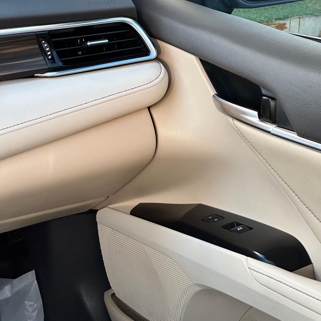 Car Image 2018 TOYOTA CAMRY XLE