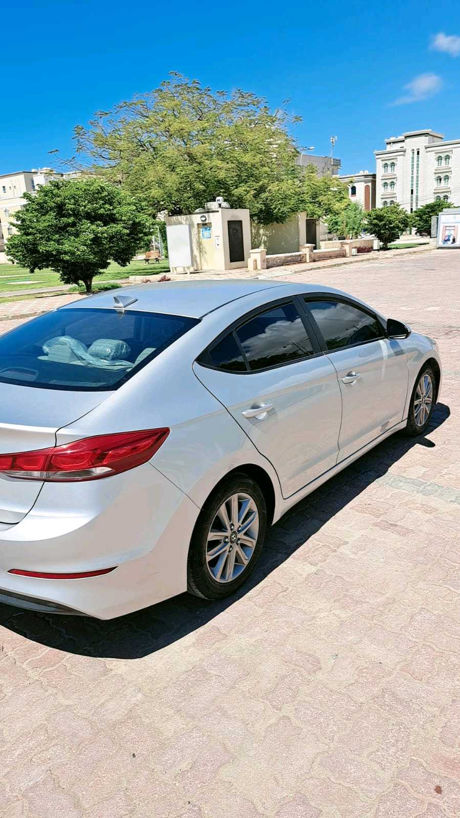 HYUNDAI ELANTRA 2018