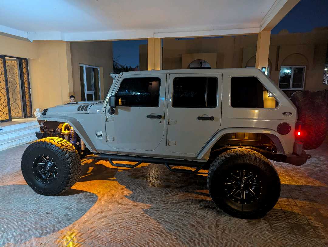Car Image 2014 JEEP WRANGLER Rubicon