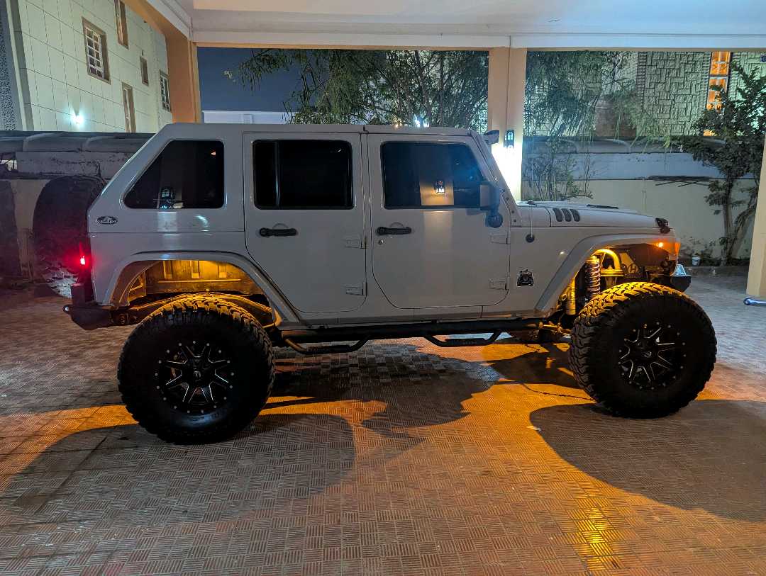 Car Image 2014 JEEP WRANGLER Rubicon