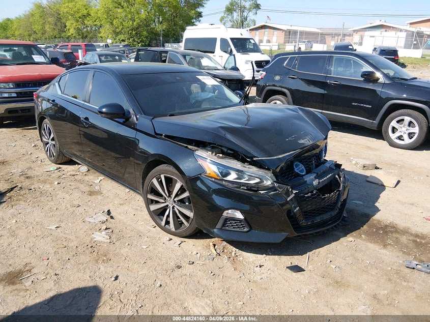 Car Image 2021 NISSAN ALTIMA