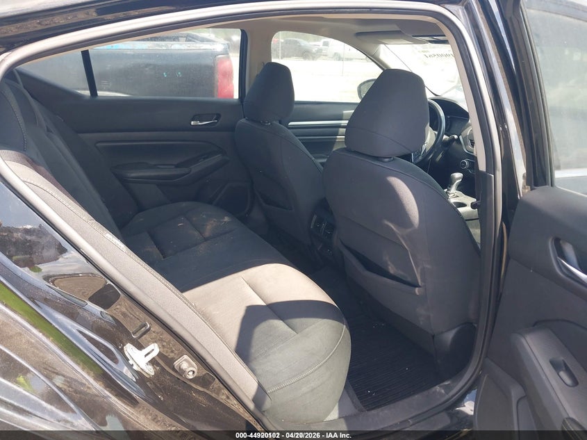Car Image 2019 NISSAN ALTIMA