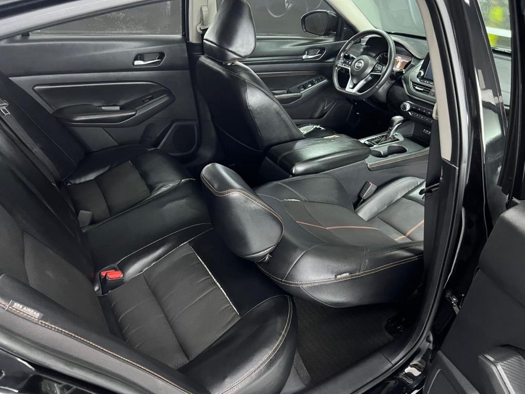 Car Image 2020 NISSAN ALTIMA SR