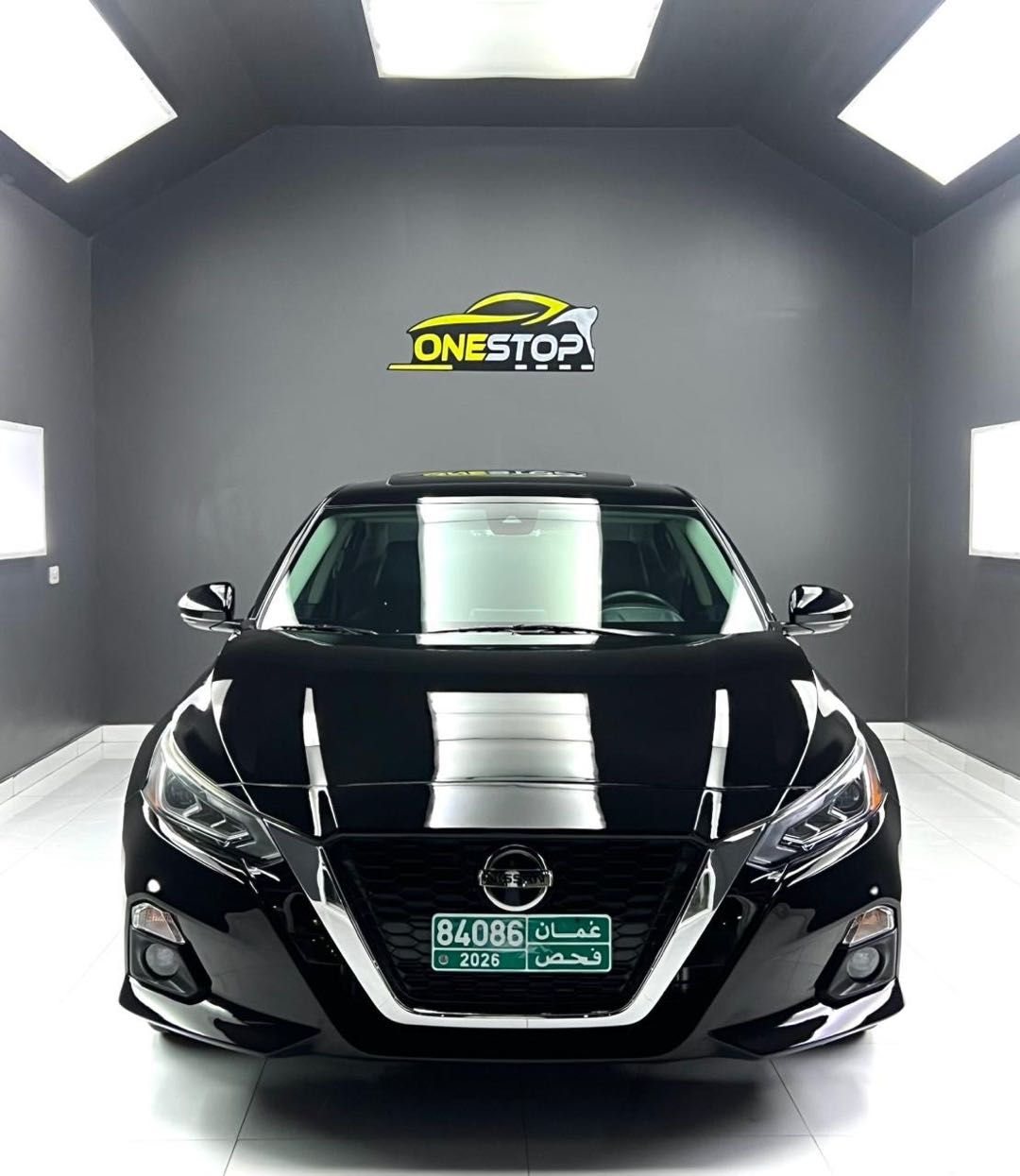 Car Image 2020 NISSAN ALTIMA SR