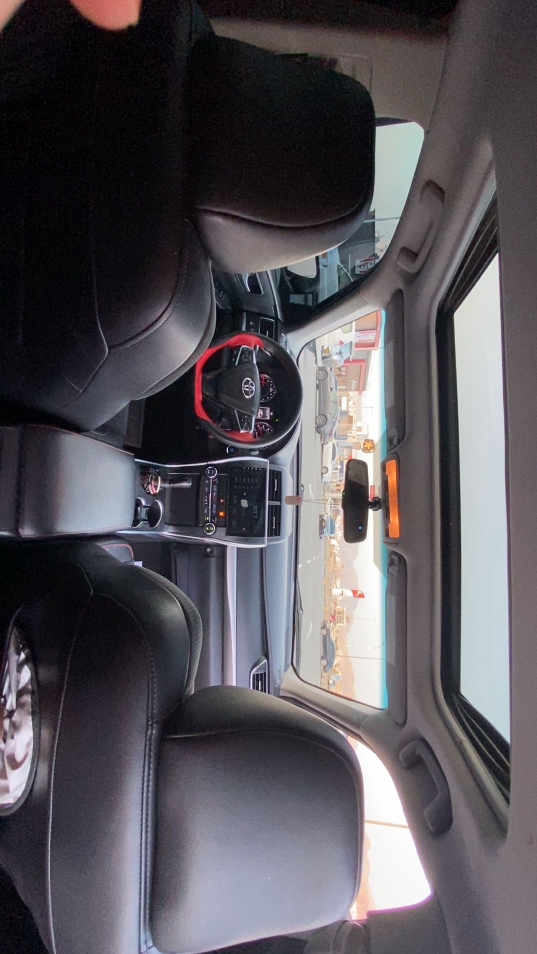 Car Image 2017 TOYOTA CAMRY XSE