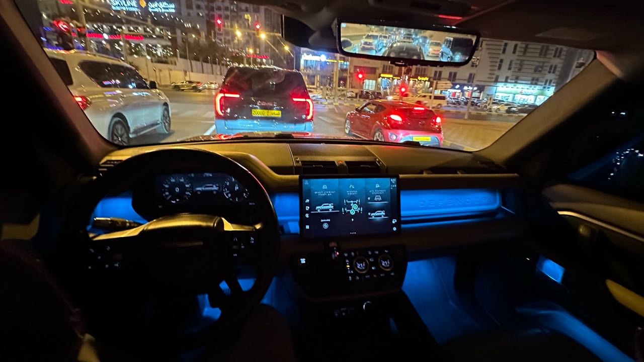 لاند روفر ديفندر 2023