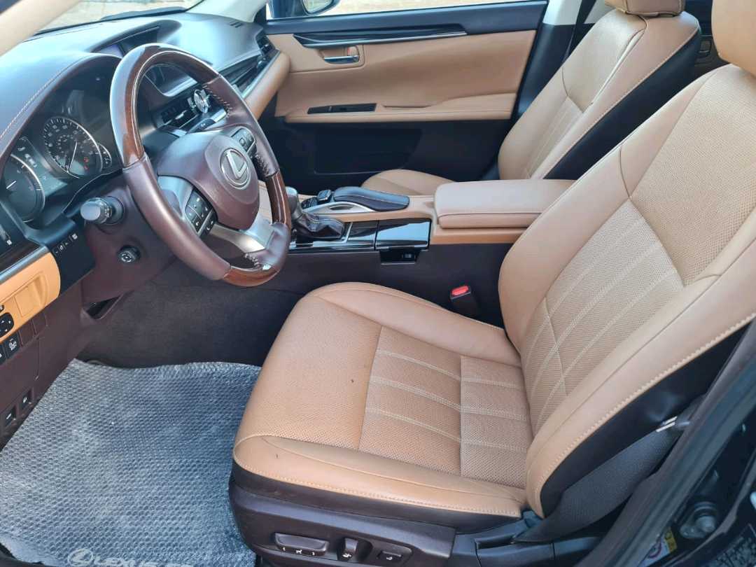 Car Image 2018 LEXUS ES 350