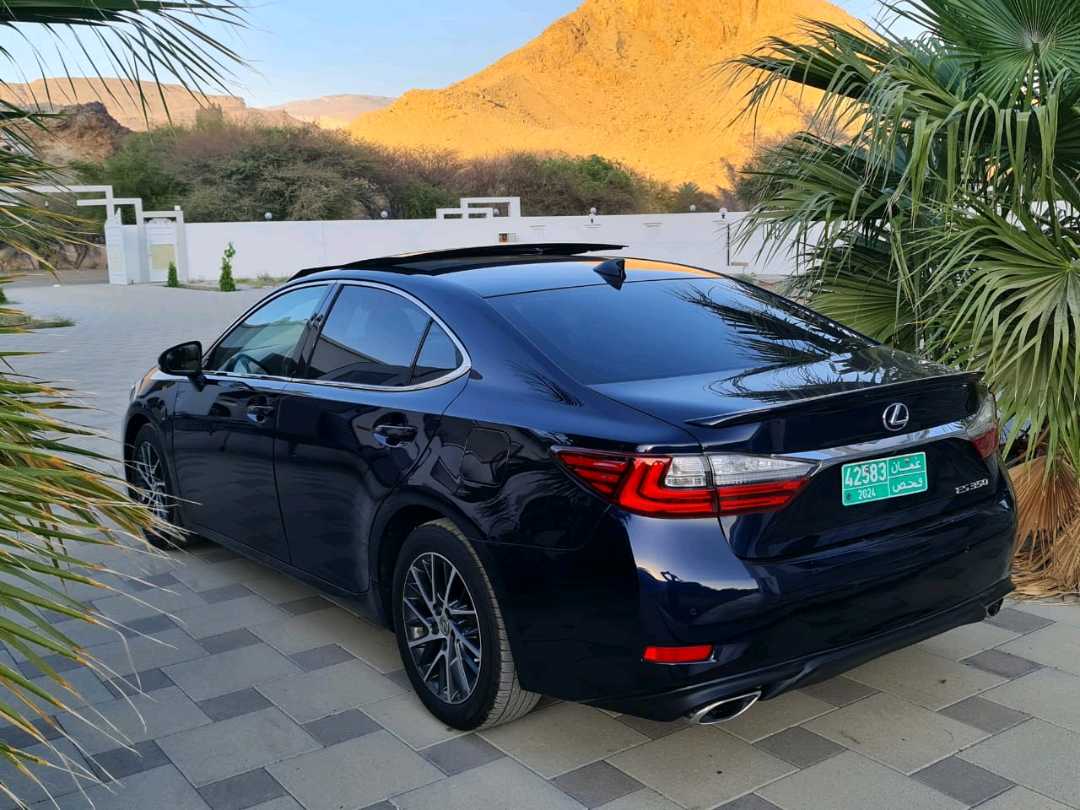 Car Image 2018 LEXUS ES 350