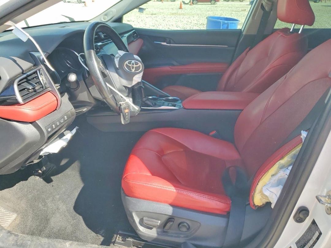 Car Image 2019 TOYOTA CAMRY