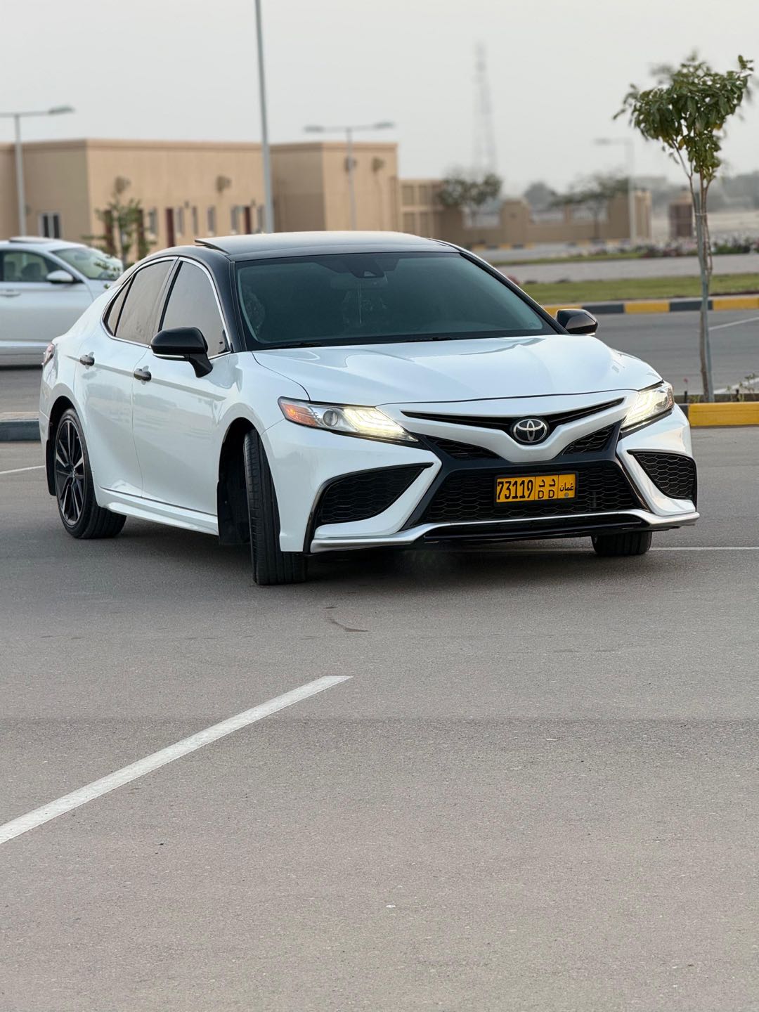 Car Image 2019 TOYOTA CAMRY XSE