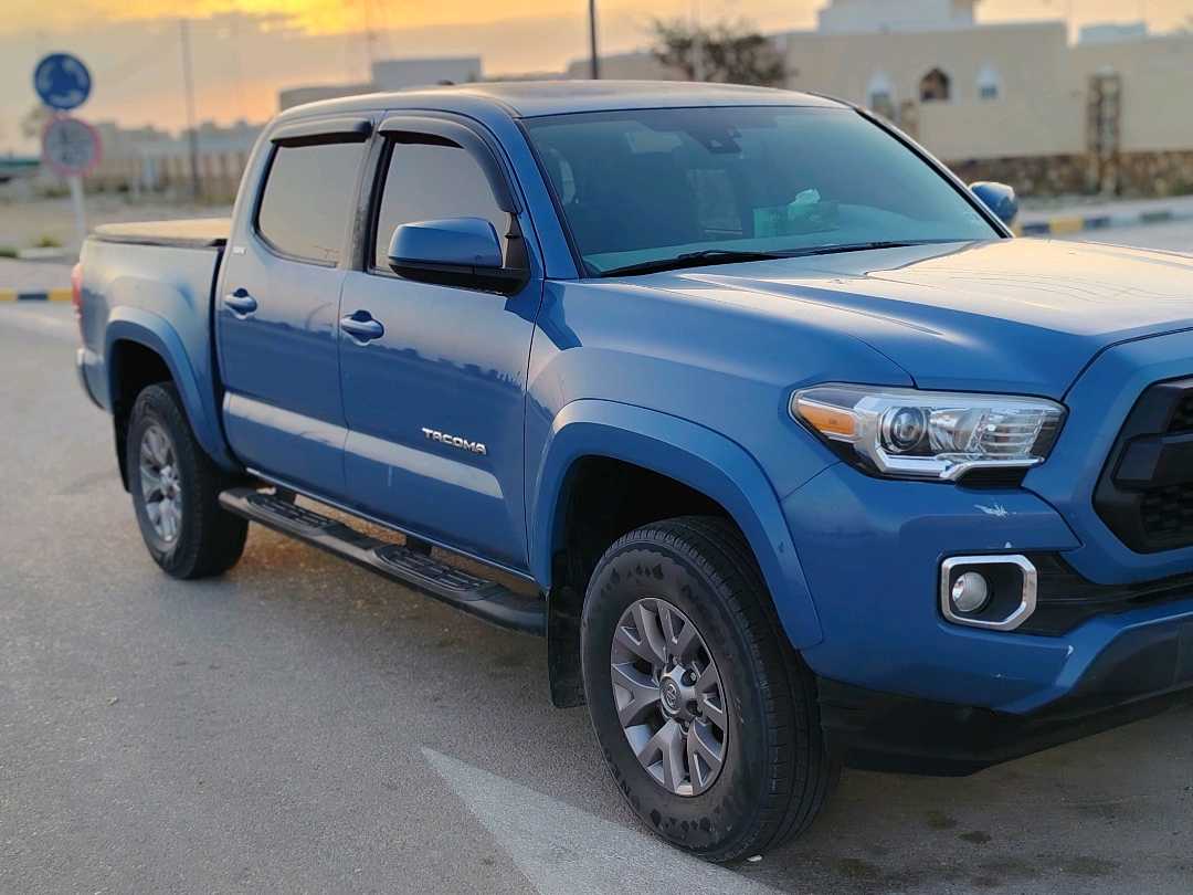 Car Image 2019 TOYOTA TACOMA SR5