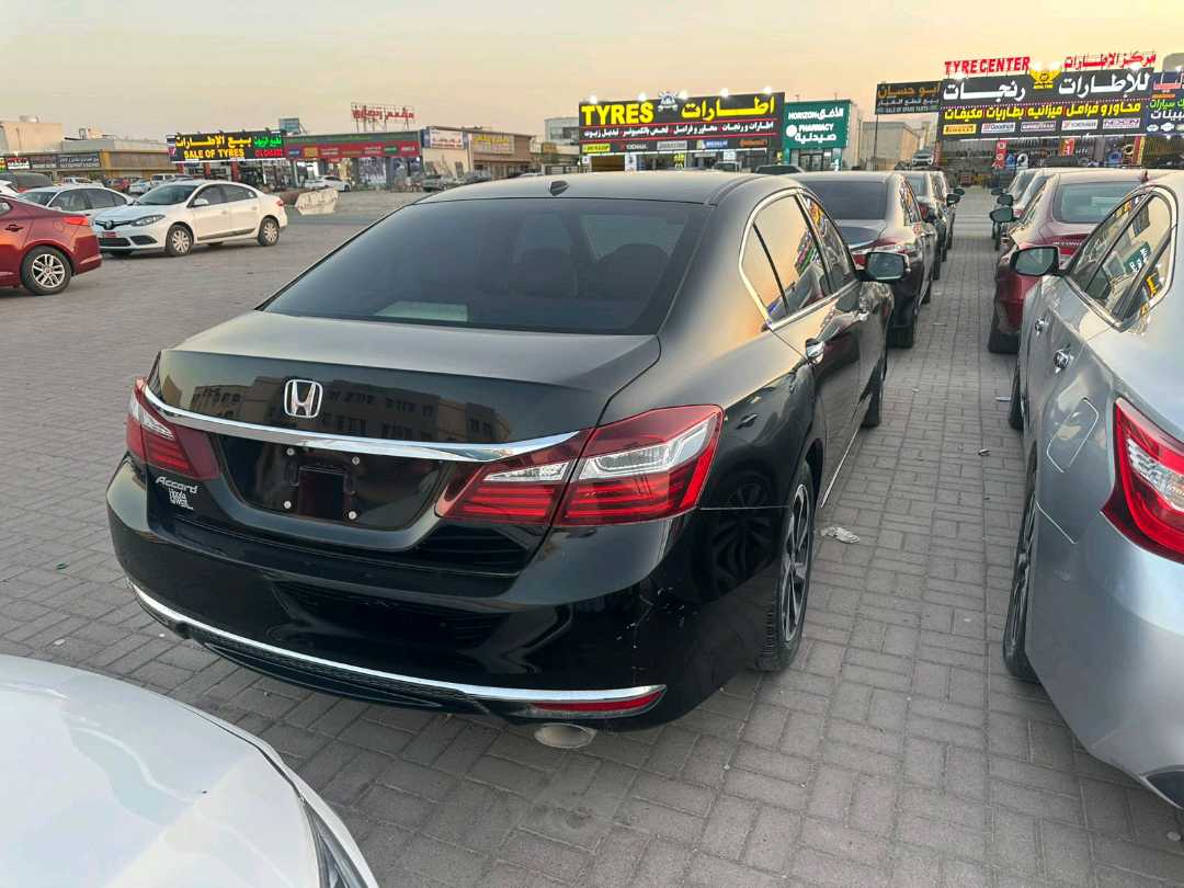 Car Image 2017 HONDA ACCORD EXL