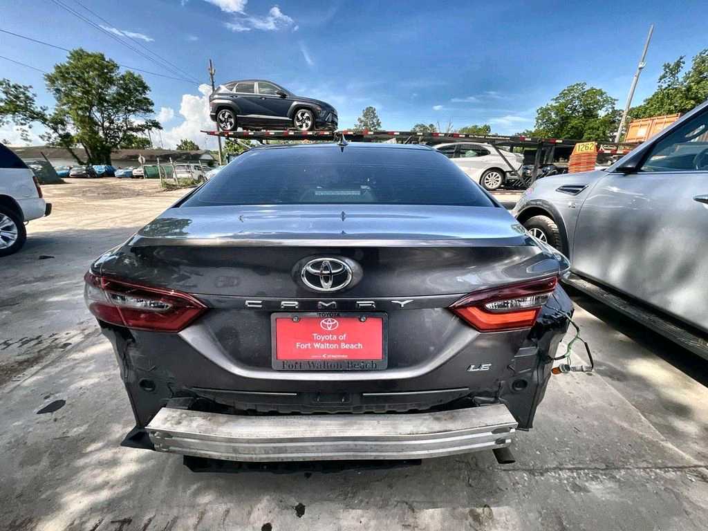 Car Image 2022 TOYOTA CAMRY