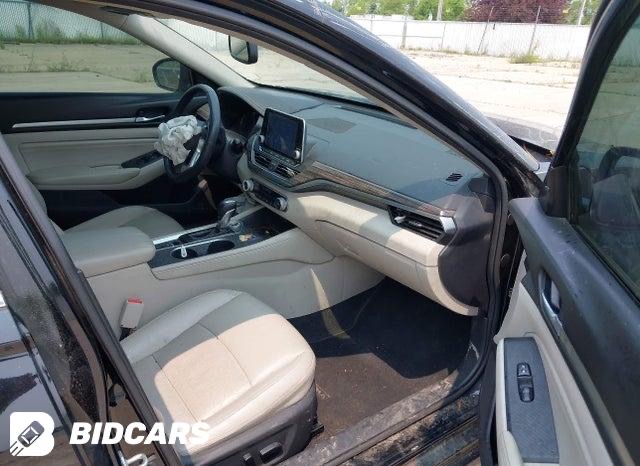 Car Image 2019 NISSAN ALTIMA
