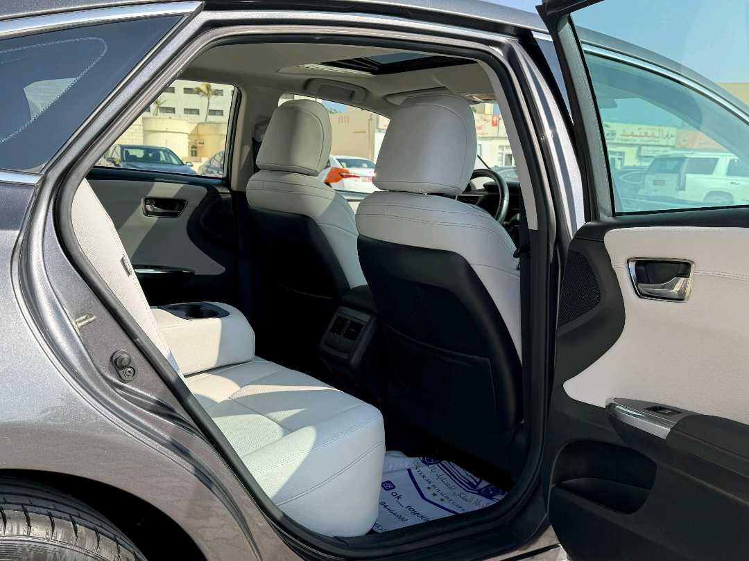 Car Image 2018 TOYOTA AVALON TOURING