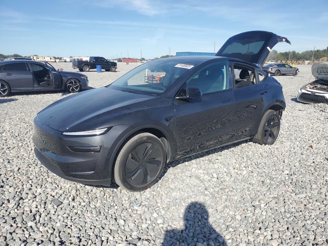 TESLA Model Y 2026