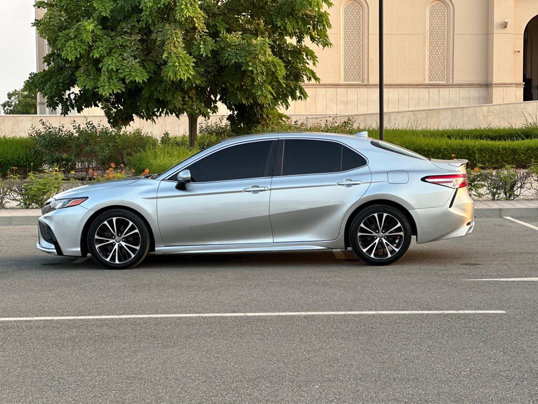 Car Image 2020 TOYOTA CAMRY SE