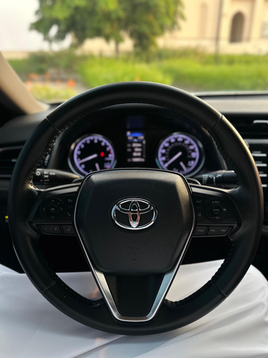 Car Image 2020 TOYOTA CAMRY SE