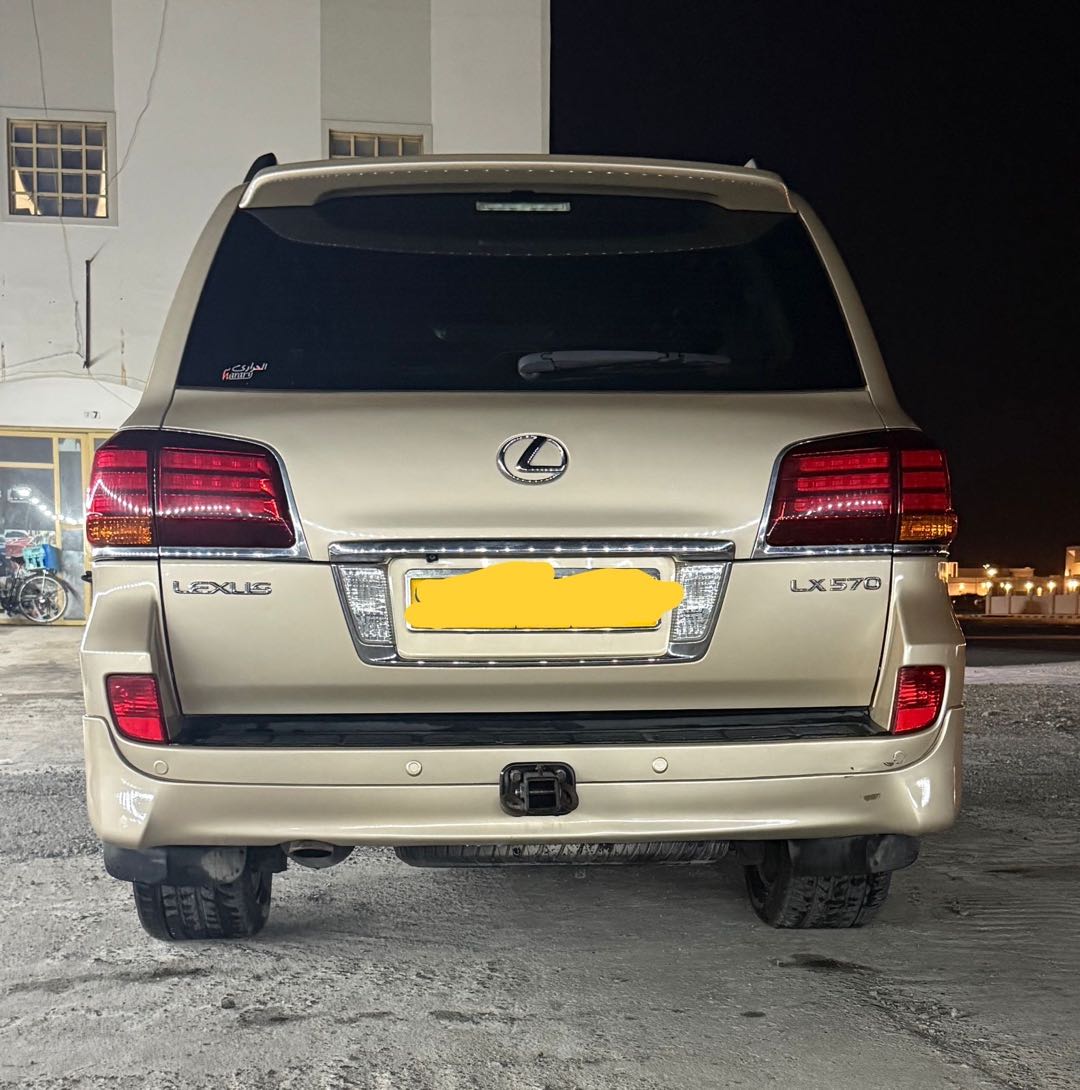 Car Image 2011 LEXUS LX 570