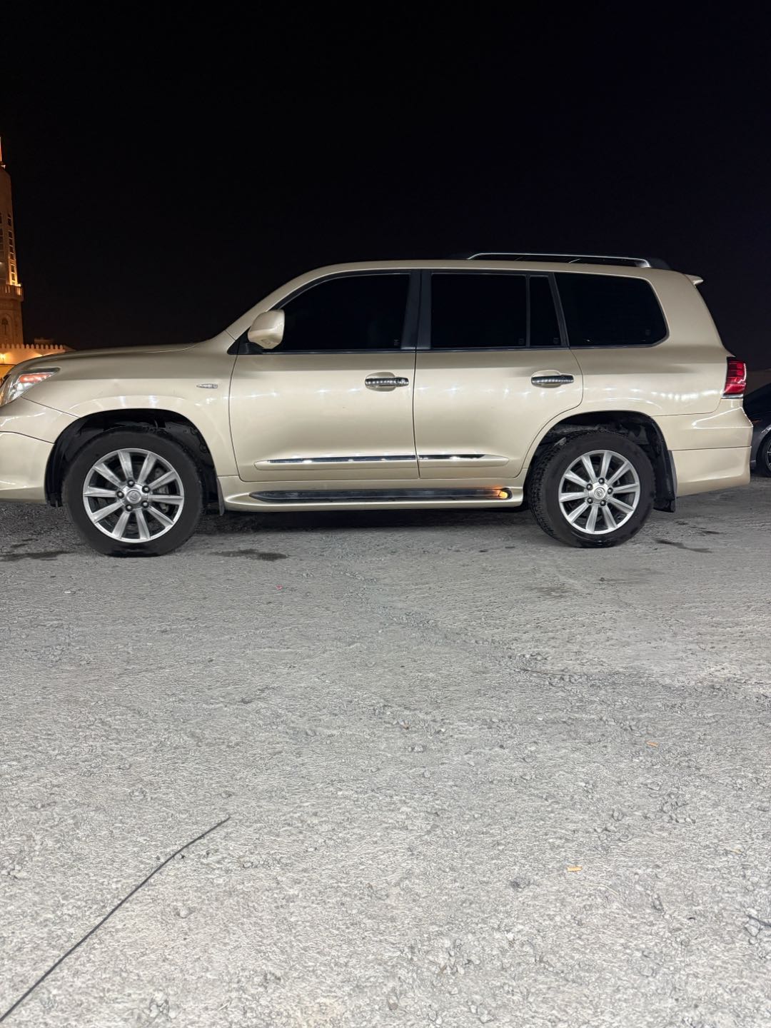 Car Image 2011 LEXUS LX 570