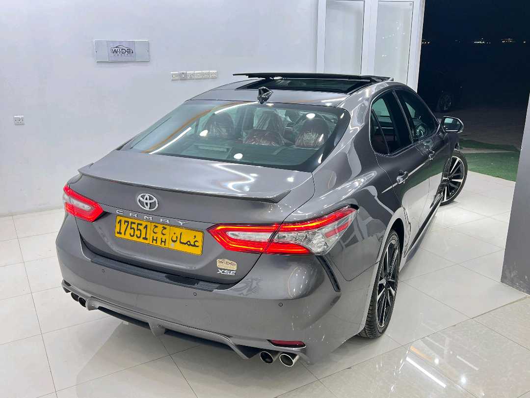 Car Image 2018 TOYOTA CAMRY XSE
